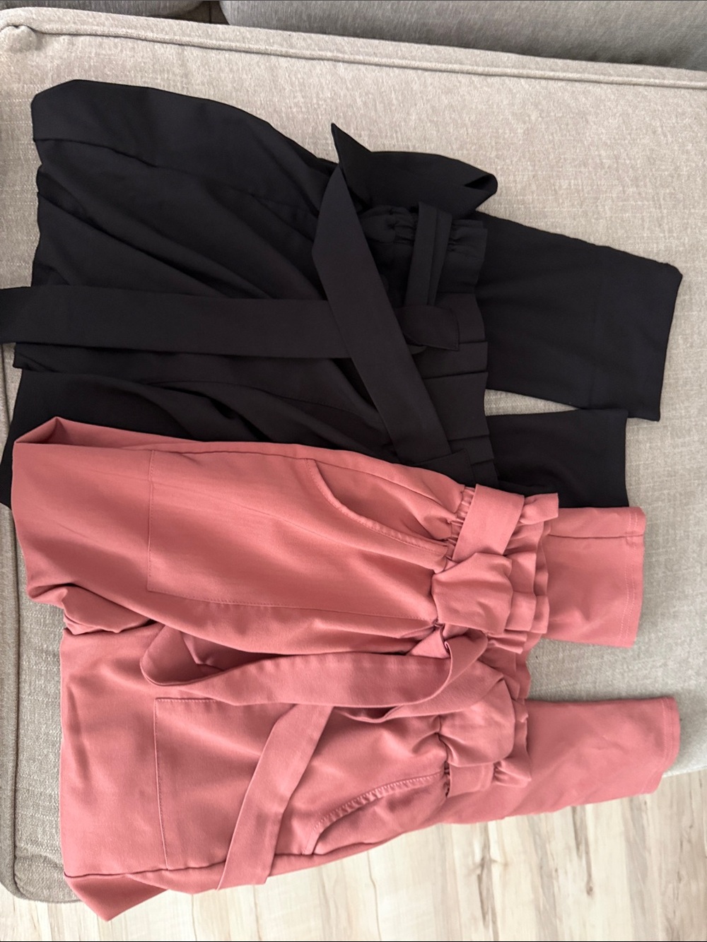 High-Waist Paperbag Tie-Waist Pants - Black & Dusty Rose